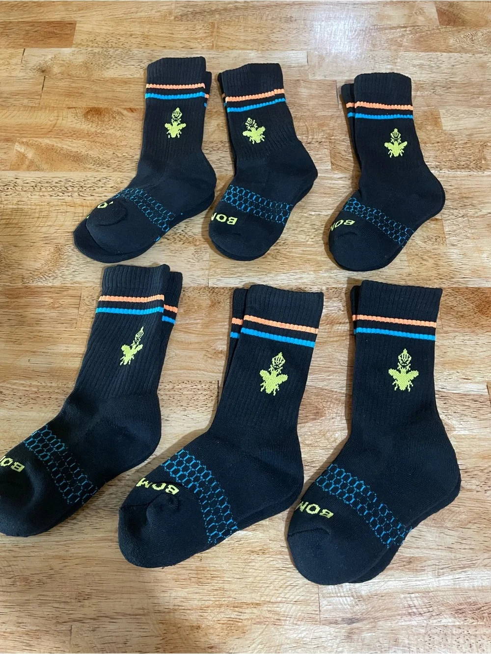 Kids Bombas  Bombas Black Athletic Crew Socks with Neon Green Logo - 6 Pack. XS